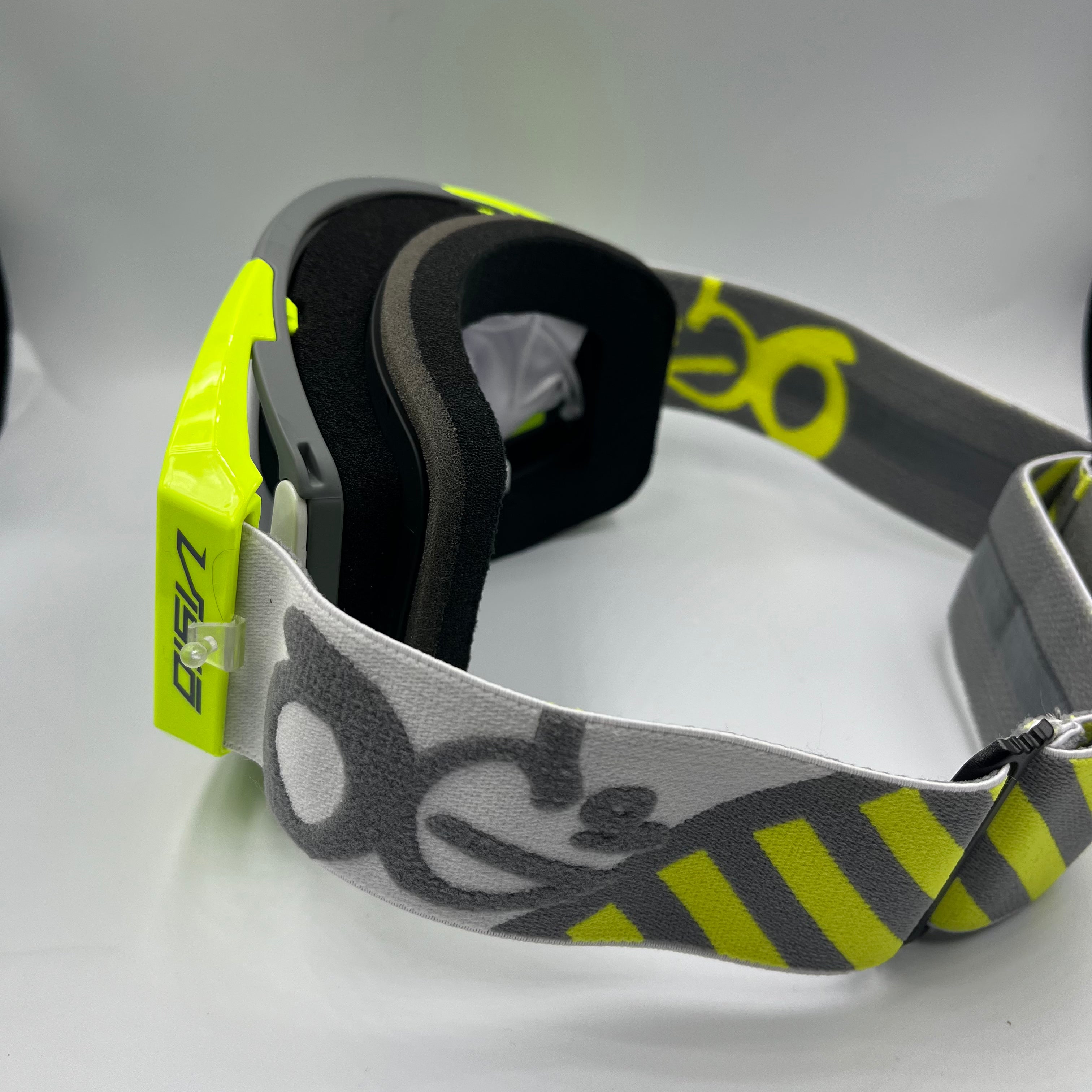 Visio V.1 Pro White/Grey/Green